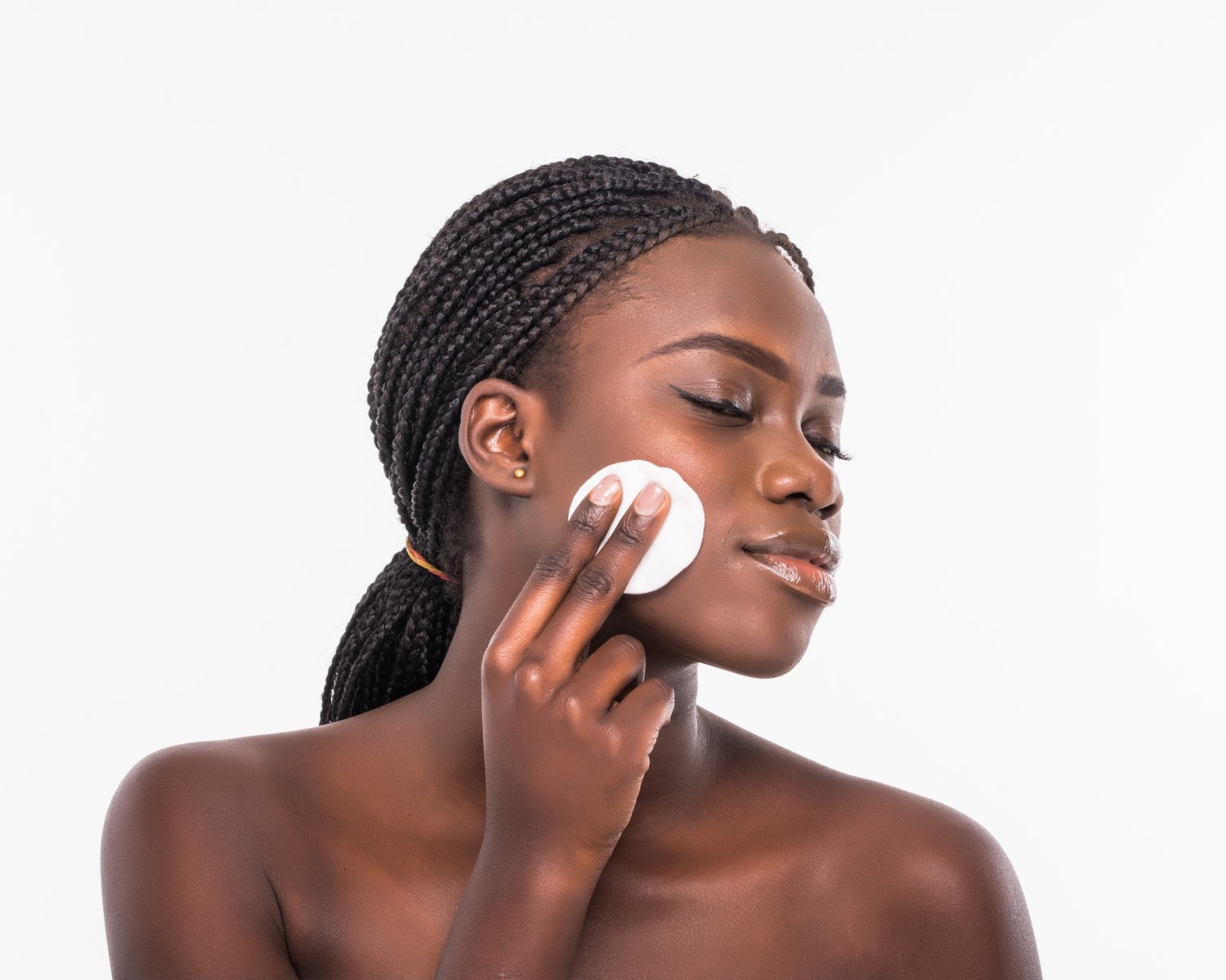 Prendre soin d’une peau grasse : les étapes indispensables d’une routine beauté efficace